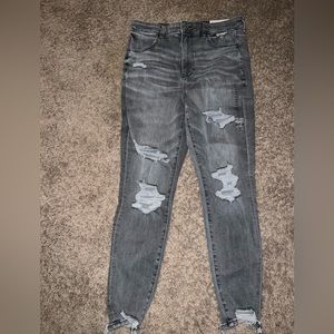 Size 12 Short American Eagle Super Hi-Rise Jegging Jeans!